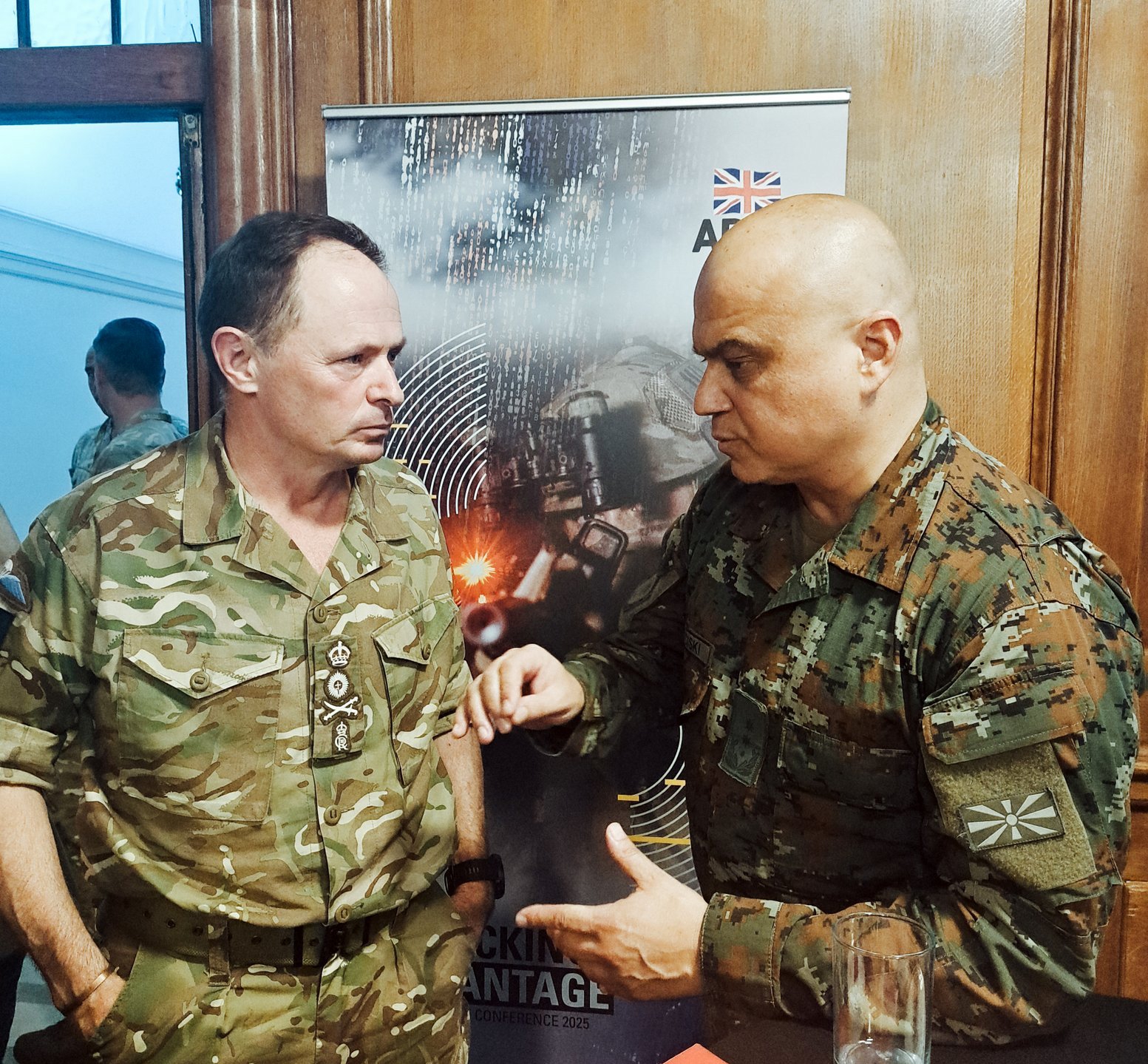 Во Лондон средби на Генералот Лафчиски со високиот воен врв на Обединетото Кралство и учество на Конференцијата за копнено војување Во Лондон средби на Генералот Лафчиски со високиот воен врв на Обединетото Кралство и учество на Конференцијата за копнено војување